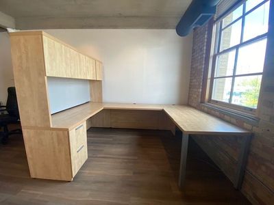 Beautiful U shaped Desks - Excellent Condition