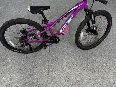 Girls GT Pro Mountain Bike