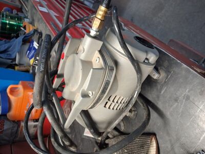 Thomas air compressor