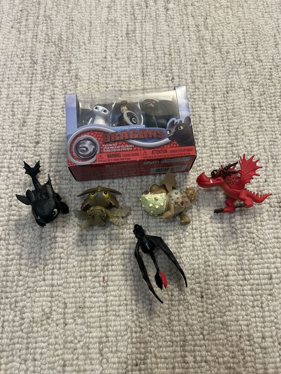 8 Different DreamWorks Dragons Figure Set with Additional Loose Dragon Figures