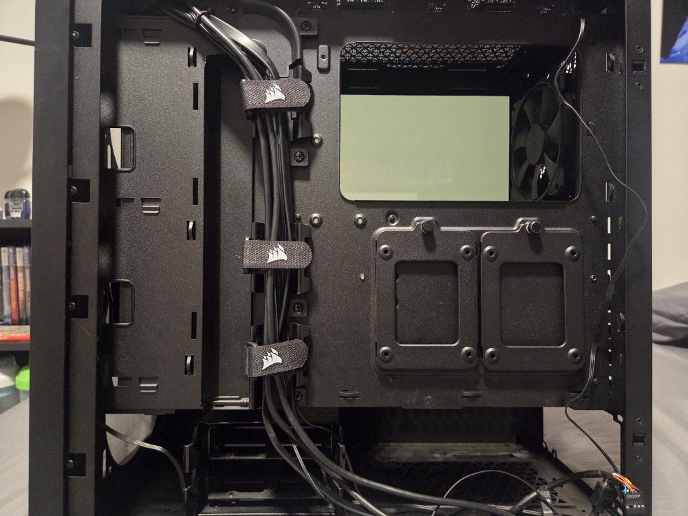 Main image 4
