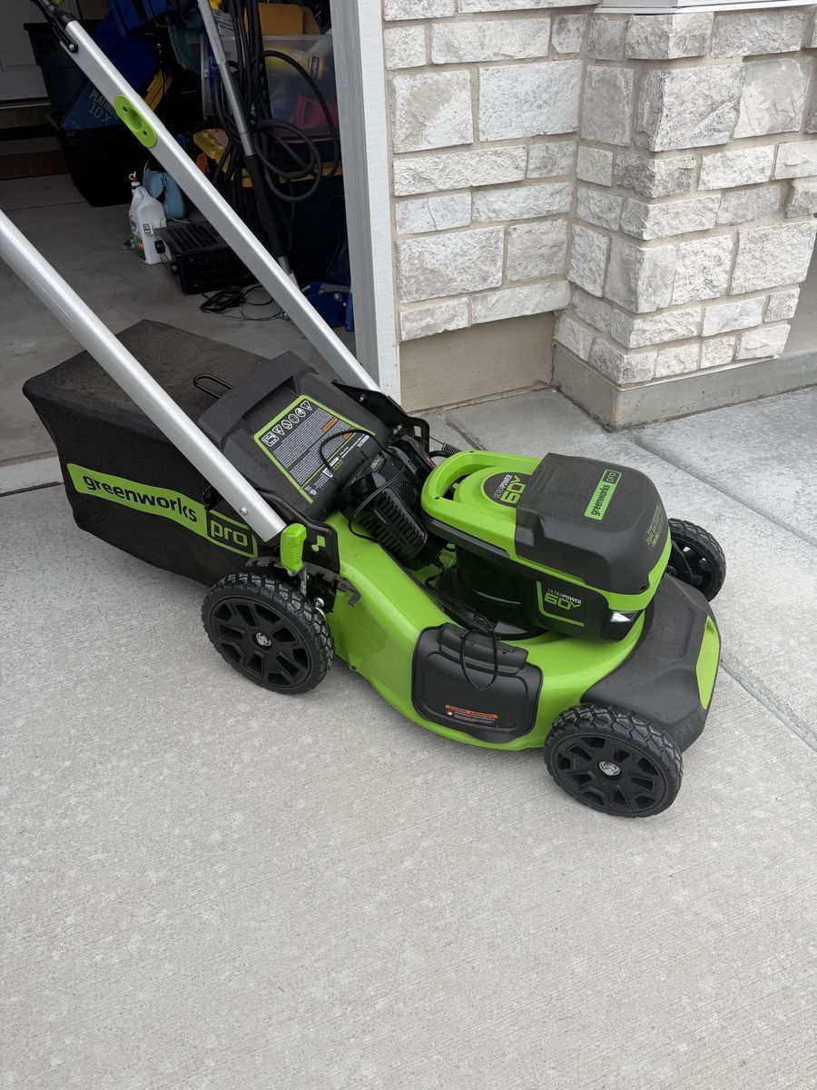 Green works 60 V electric mower