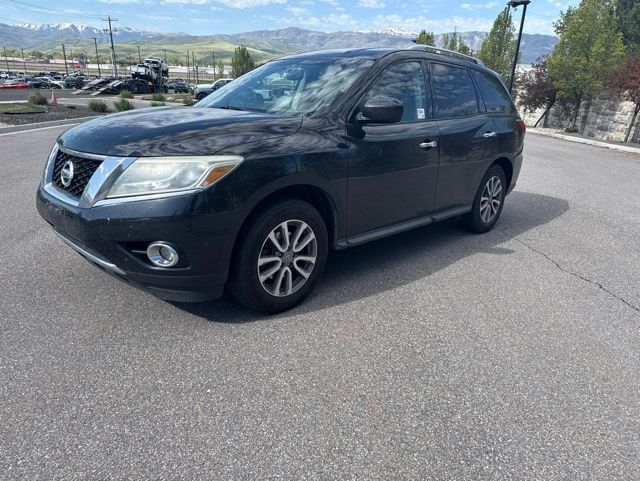 2016 Nissan Pathfinder SV