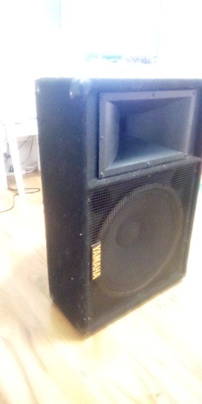 Yamaha Club Series V S115V Passive 15" 2-Way PA Loudspeaker
