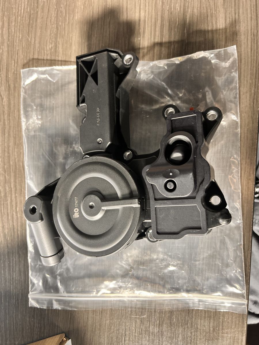 VW Golf Uro Engine Oil Separator / PCV