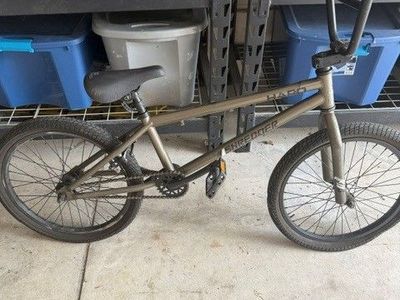 Haro Shredder BMX Bike 20 inch wheel