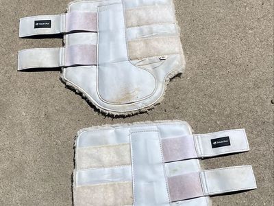 SmartPak Sheepskin Horse Sport Boots White - Size M (Pair)