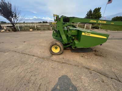 John Deer 946 rotary swather