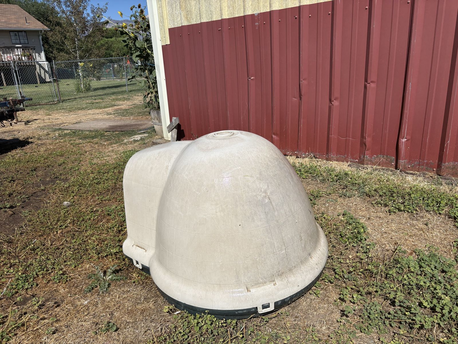 XL dog igloo