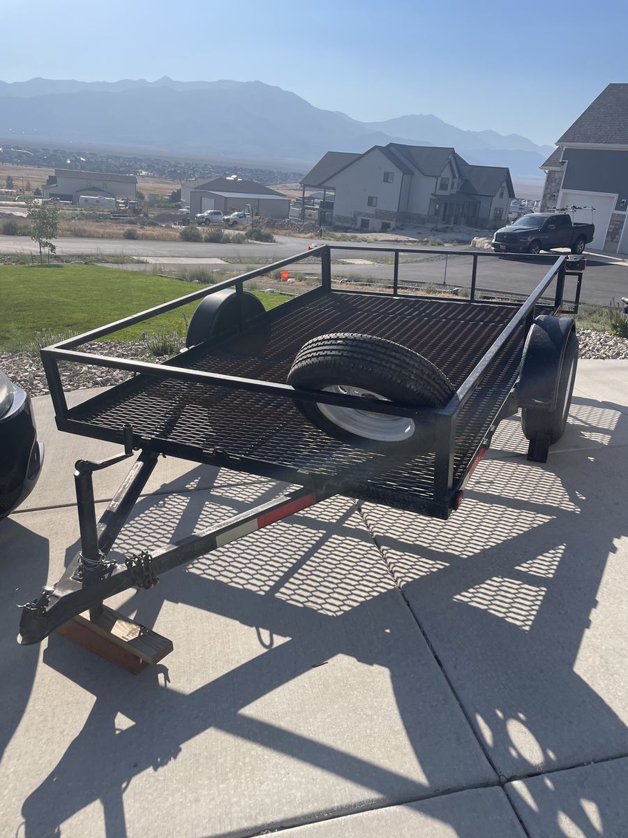6'5" x 10' Utility Trailer