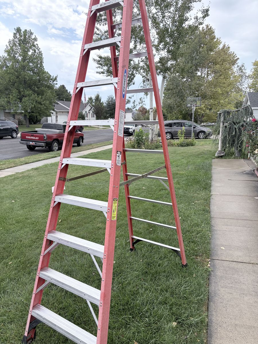 Werner 10‘ fiberglass ladder
