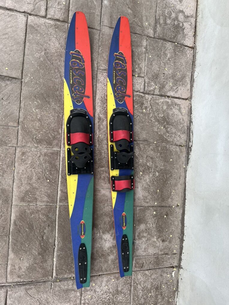 Connelly Rascals Water Skis