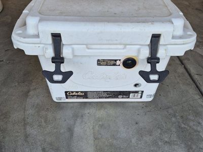 cabelas 25 quart cooler
