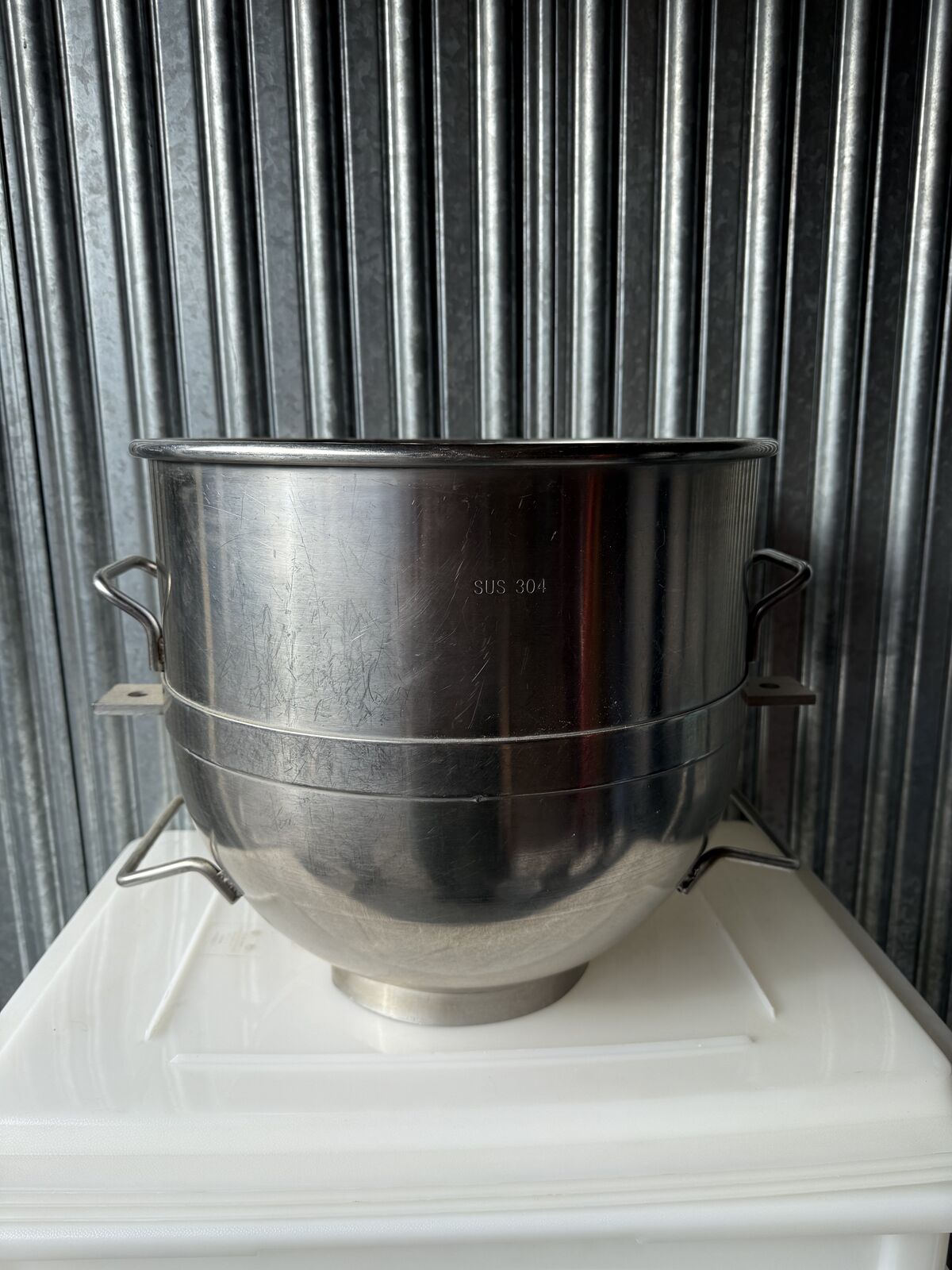 Commercial Mixing Bowl