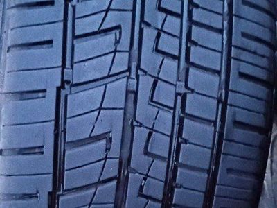 * Single 205/40ZR17 Tire *