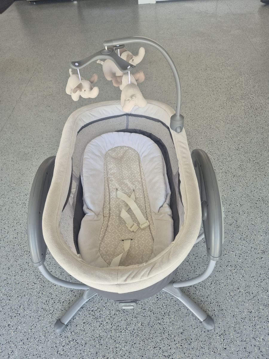 Grace Bassinet with Ability to Rock and Play Sounds