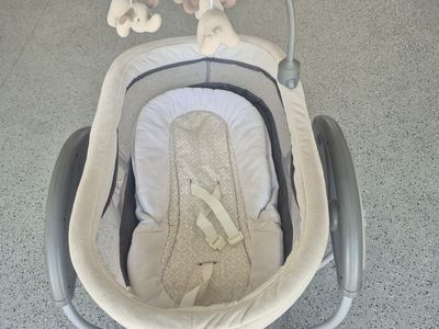 Grace Bassinet with Ability to Rock and Play Sounds