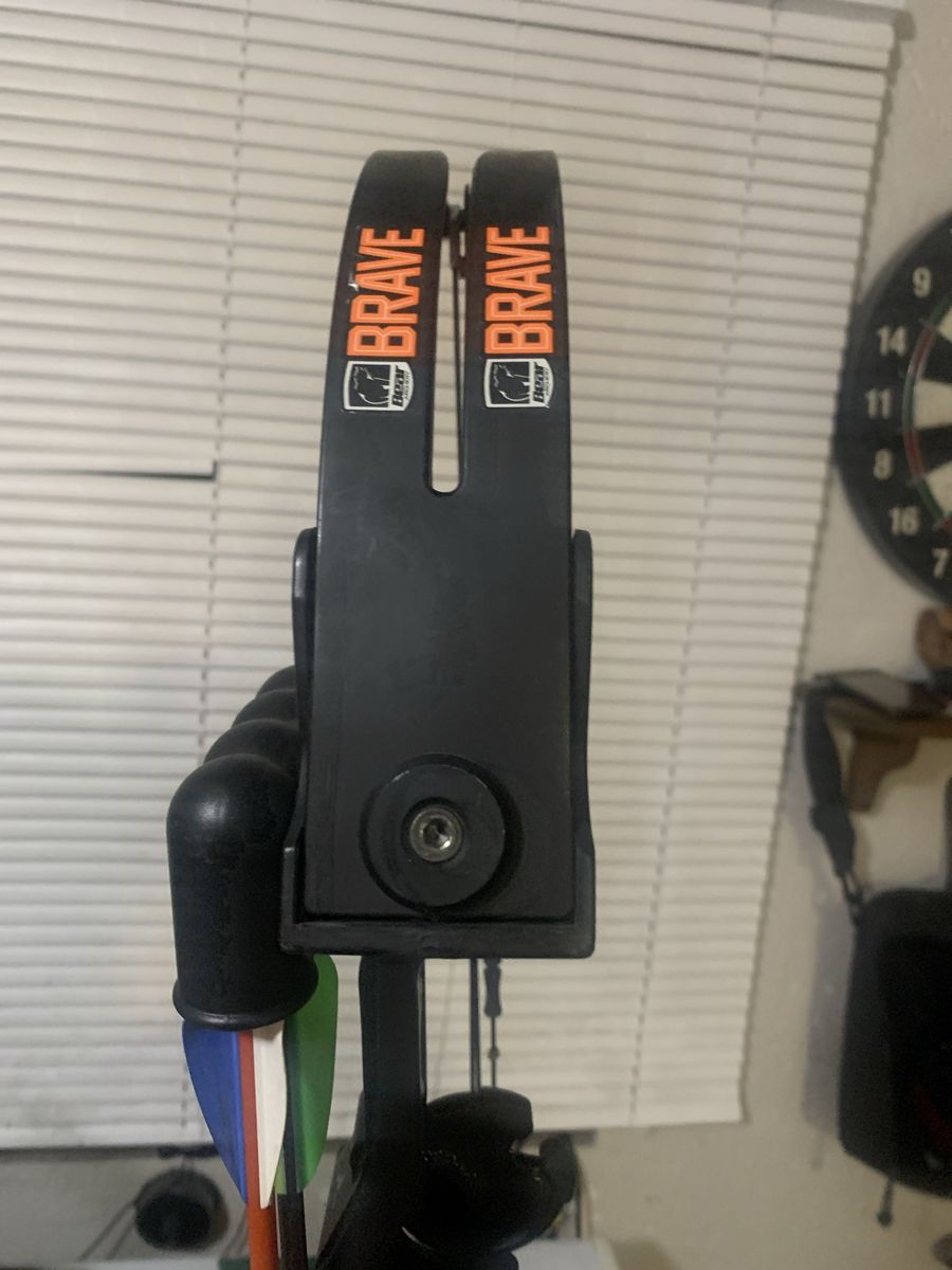 Bear Brave Youth/Beginner Compound Bow - Right Handed Archery Set