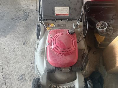 Honda Harmony 215 Push Lawn Mower - Used, Reliable Yard Equipment