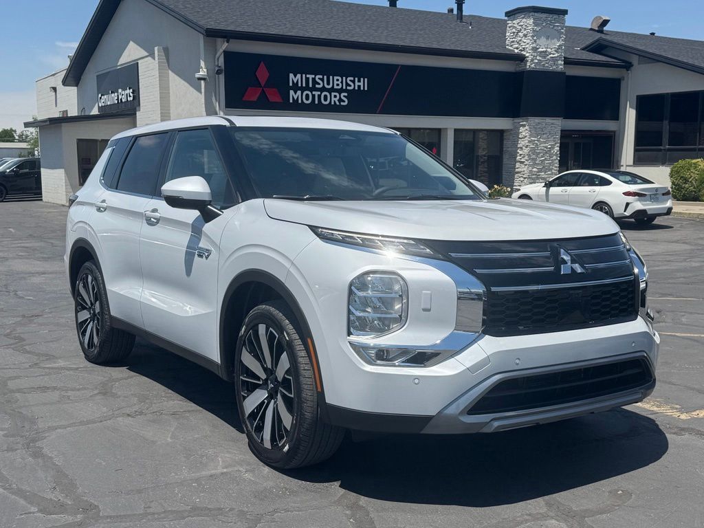 2026 Mitsubishi Outlander SE