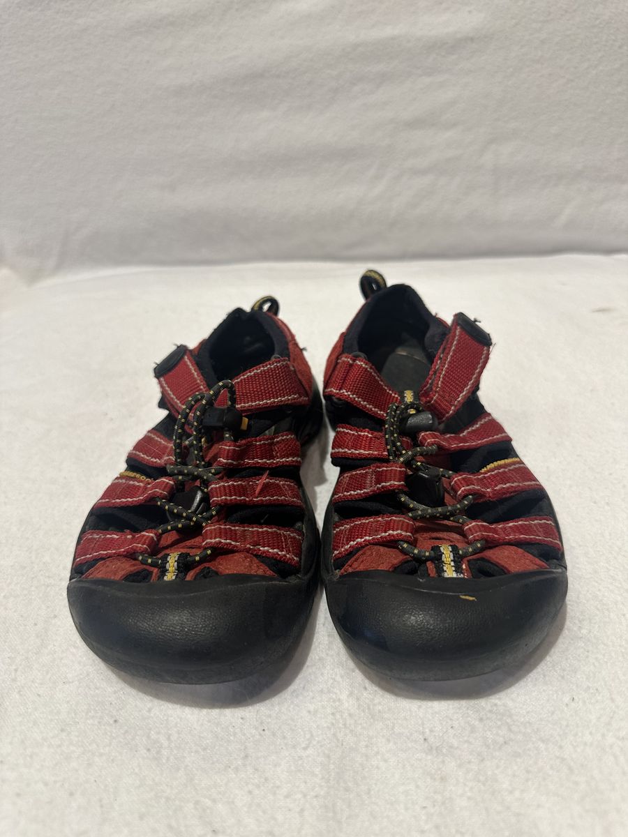 Keen Toddler Size 11 Red Wtrprf Hiking Sandals