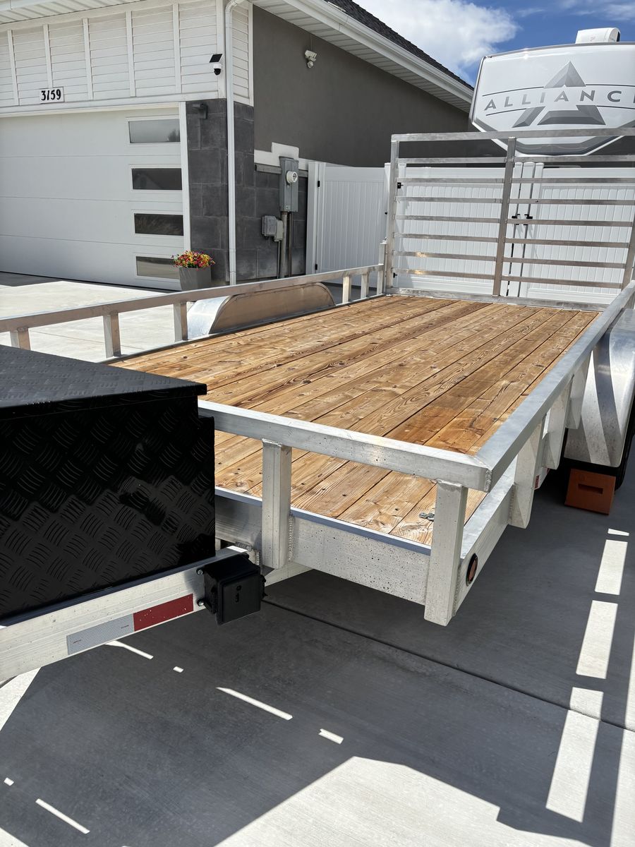 Main image 4