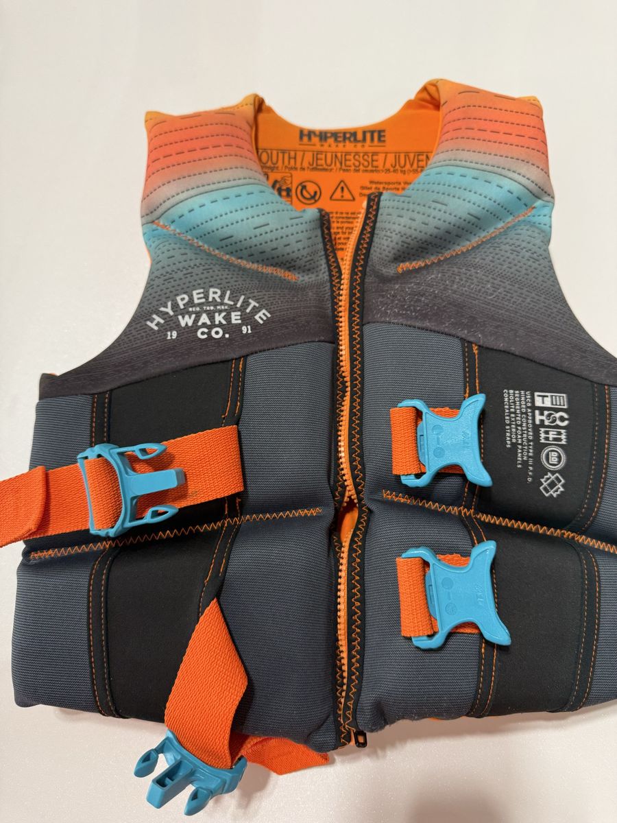 Hyperlite Wake Co. Youth Life Vest PFD (55-88 lbs)