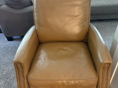 Genuine Leather BarcaLounger