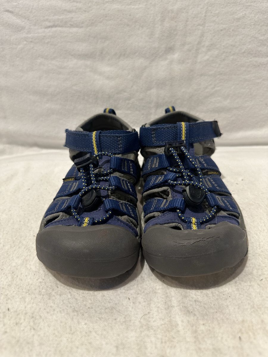 Keen toddler size 13, navy blue, washable, hiking sandals
