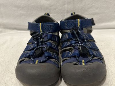 Keen toddler size 13, navy blue, washable, hiking sandals