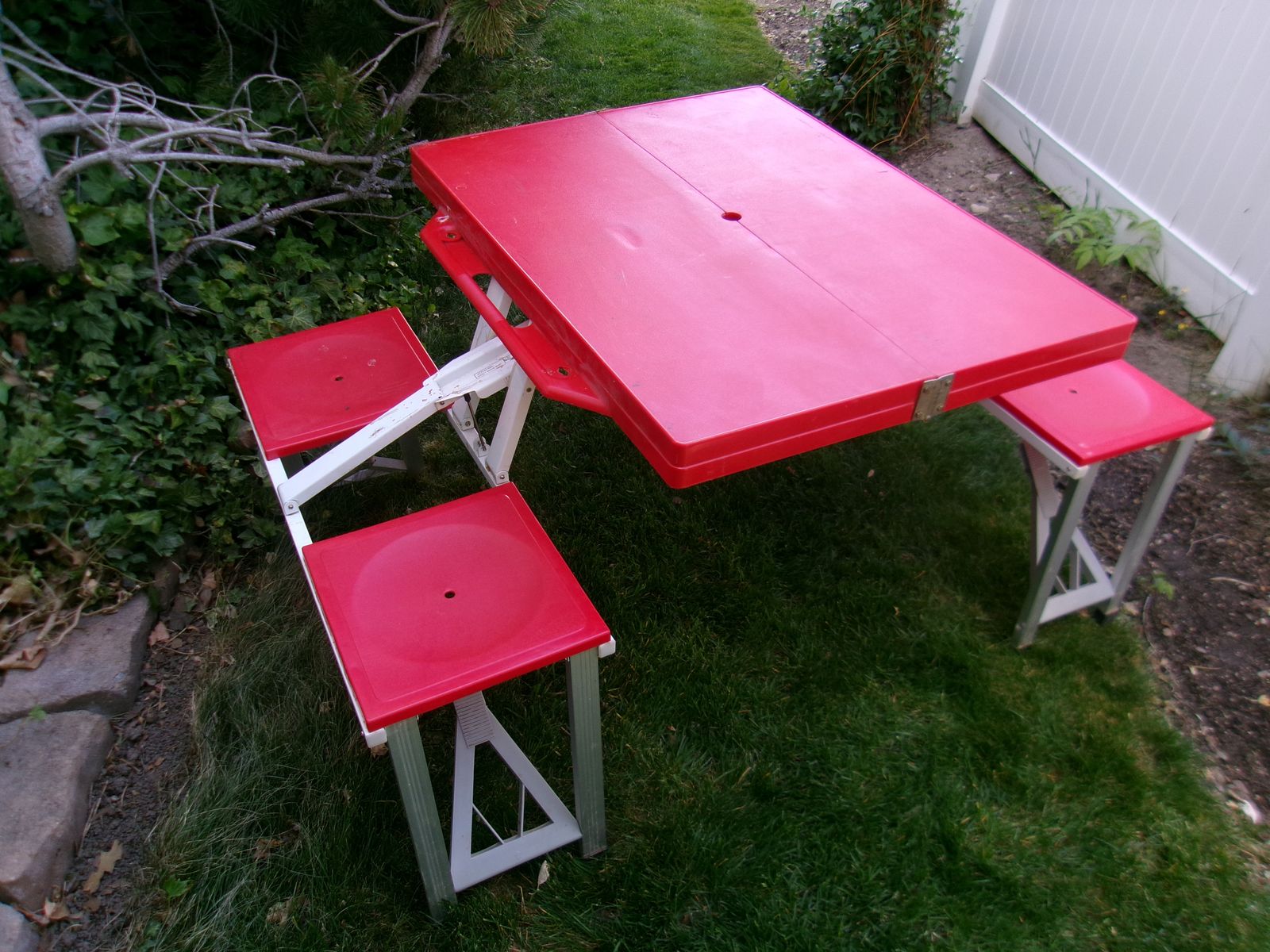 Picnic Time Folding Picnic Table