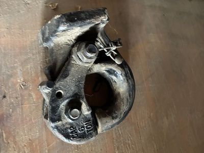 Heavy-Duty Heavy Duty 15-Ton Pintle Hook Tow Hitch