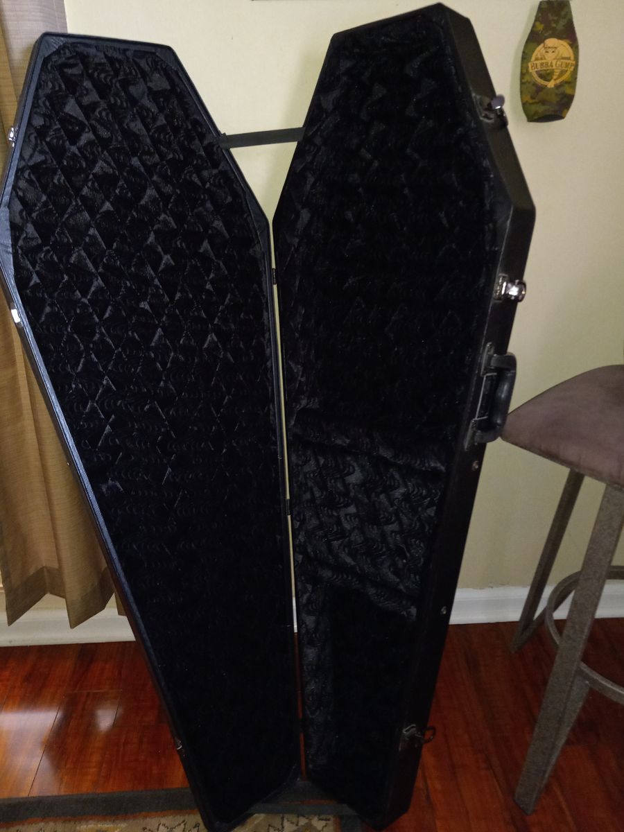 Guitar Case Coffin Style