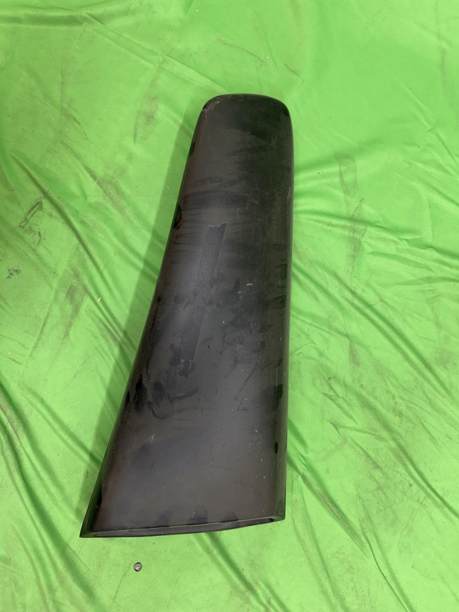 Mustang Fastback Eleanor Fiberglass Uppder Side Scoop RH