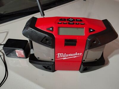 Milwaukee M12 Radio