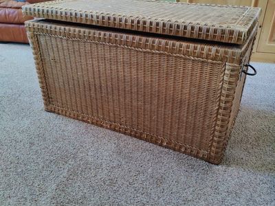 Wicker Storage Trunk – Large Woven Rattan Chest for Blankets, Toys, or Decor - Good Condition