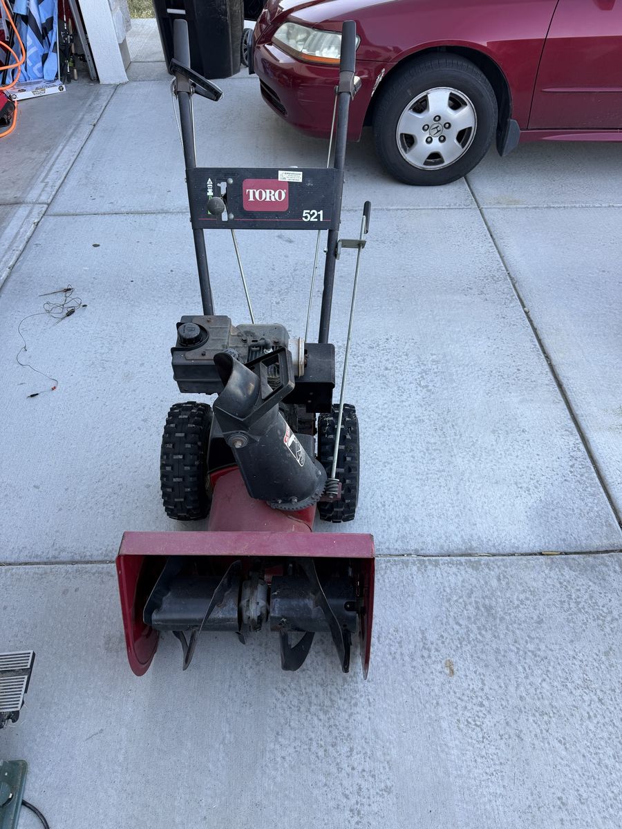 Toro 521 snow blower