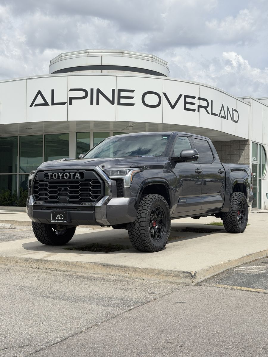 2024 Toyota Tundra Platinum HV