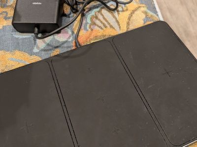 charging station for 3 phones