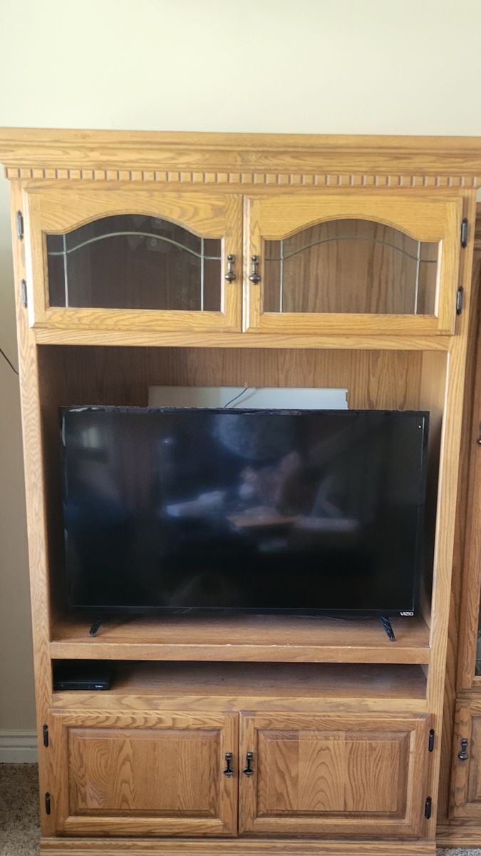 Tv stand holds 45 inch tv