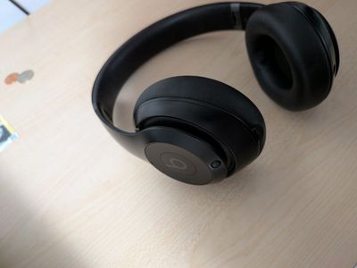 Beats Studio pros headphones