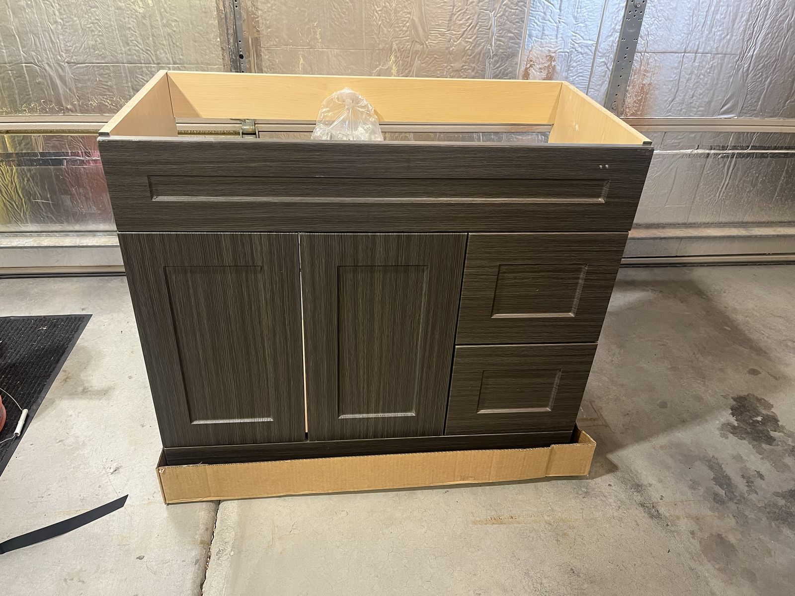 Royal Cabinets Shaker Moderna 36" Vanity Combo - Soft Close, Brushed Nickel Knobs