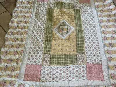 Twin quilt and sham