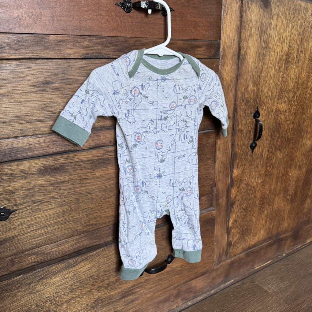 Old Navy Baby Map One Piece Outfit 3-6 months