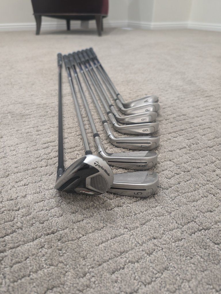 Taylormade M6 Left Handed Iron Set 5-AW + 4 Rescue Hybrid