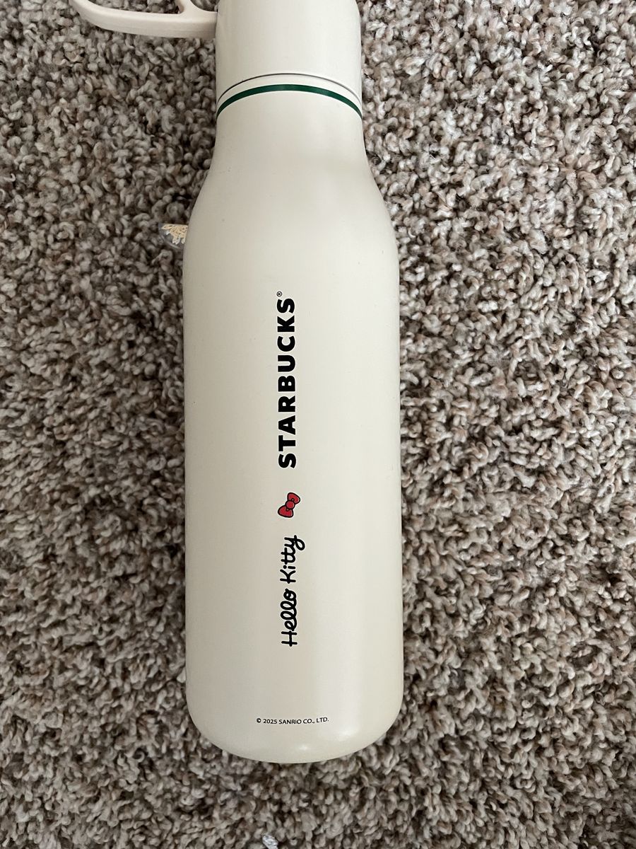 Starbucks Hello Kitty thermos 2026 version