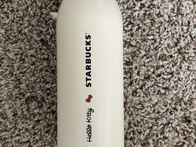 Starbucks Hello Kitty thermos 2026 version