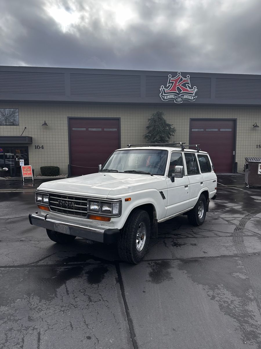 1989 TOYOTA FJ CRUISER Base