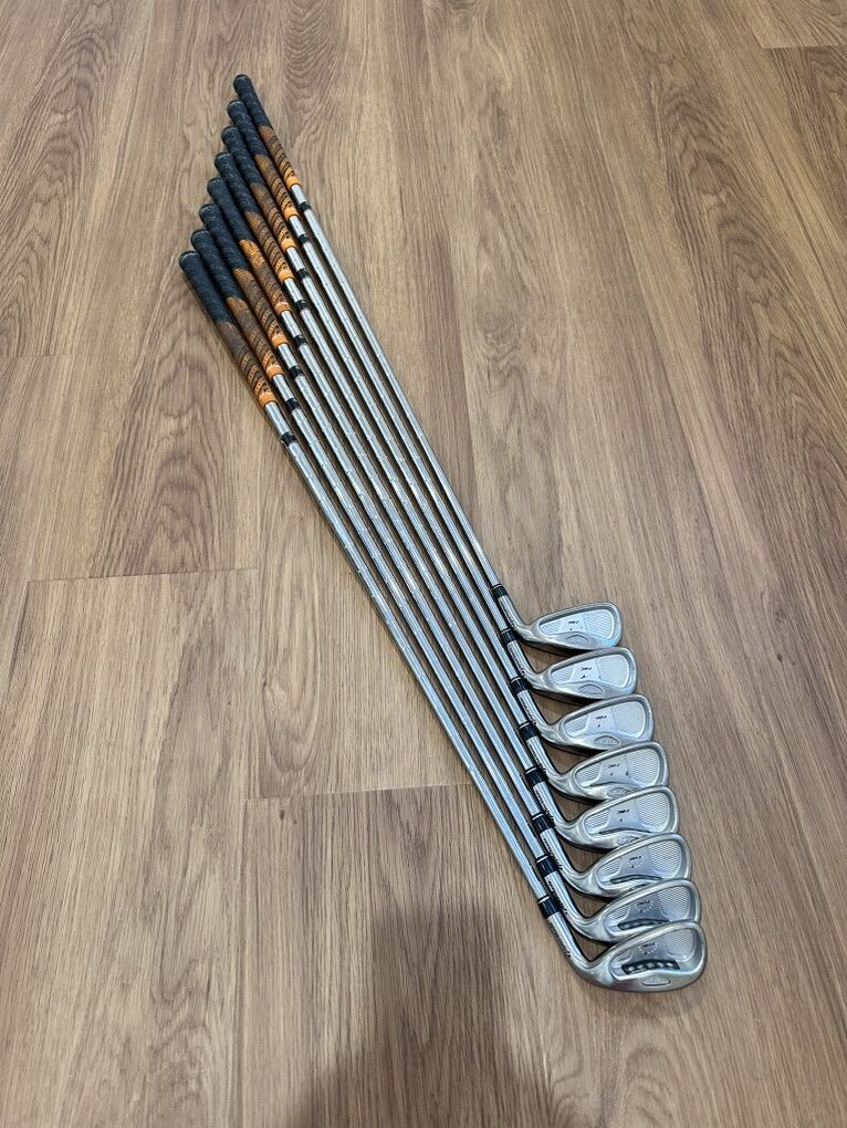 Taylormade Golf Clubs Set