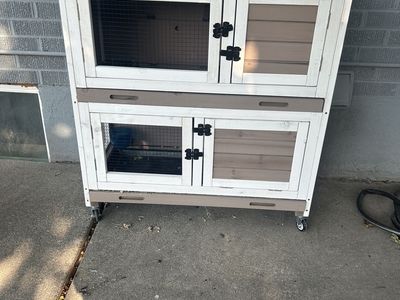 Rabbit/small pet Hutch